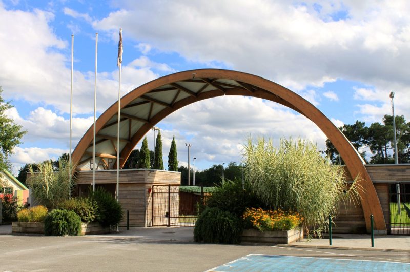 © ESTEVES Eva – CASTETS – Entrée du stade