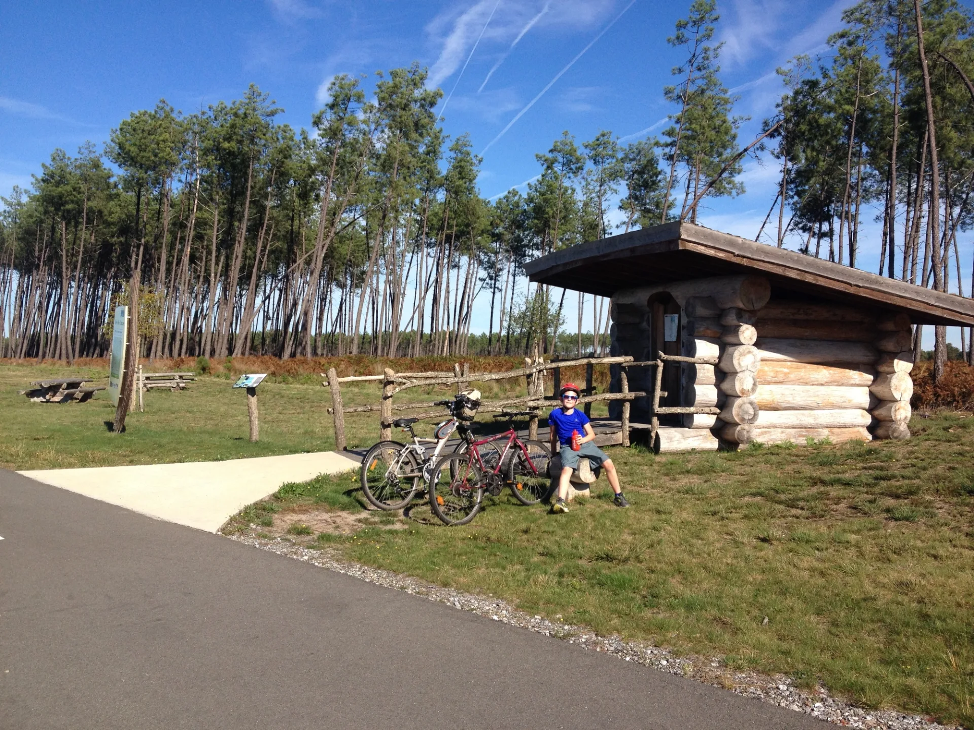 © FERNANDES Marie – LINXE – Piste cyclable Lo Camin de Hè et aire de repos (1)
