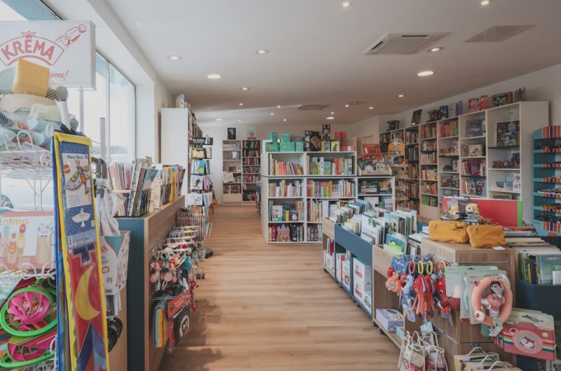 ©Librairie L’Ecureuil Bleu 2024 (1)