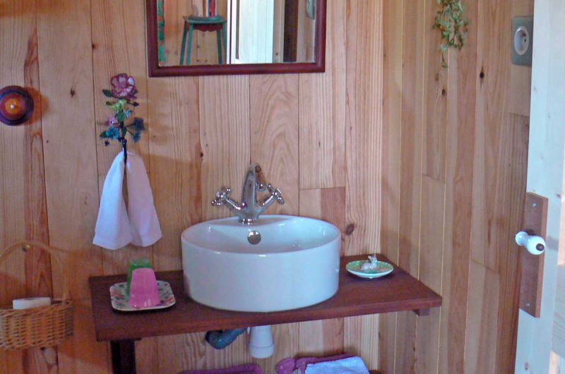 128-souvenirs-denfance-bnb1unit2-HLOAQU040V502XK2-size2048