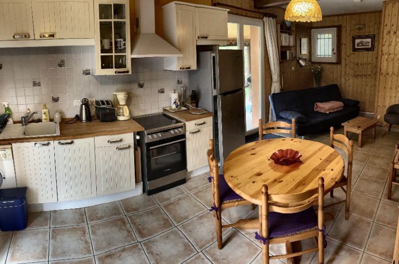 2023 – LABA – Gîte Didier CELSE – Cuisine et salon – ©Didier CELSE