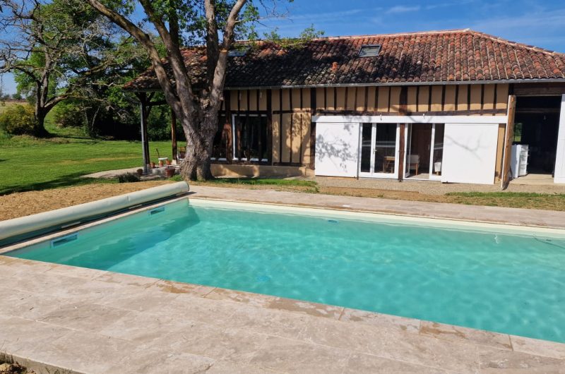 2024 – LABA – Gîte de Peyrucolle – Piscine – ©Clévacances – Gîte de Peyrucolle