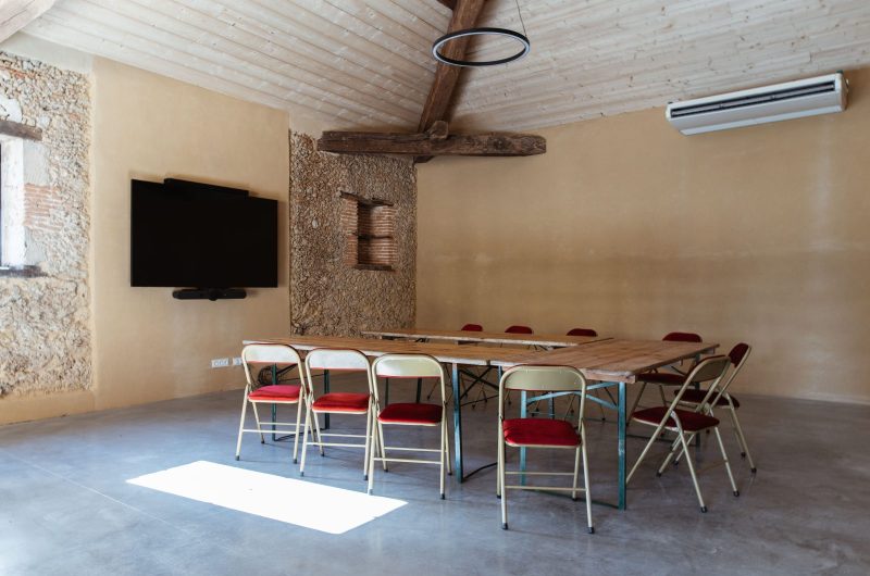 2025 – LABA – Domaine de Pillon – Salle du chai (intérieur) – ©Sarah Arnould-Domaine de Pillon (2)