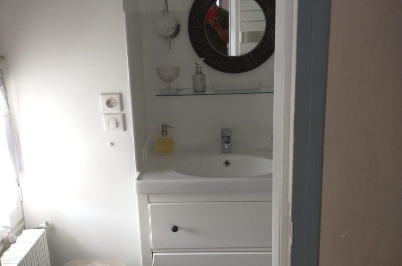 2025 – LABA – Le Chalet – Salle de bain chambre principale – ©Le Chalet