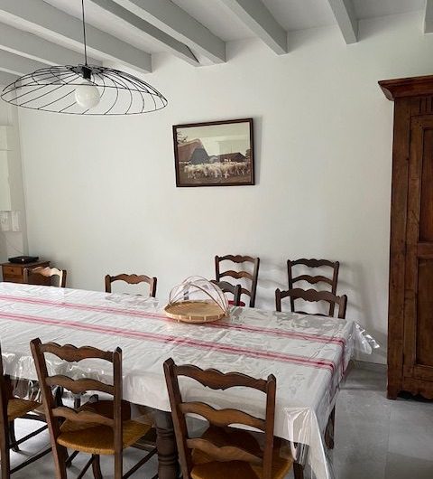 2025 – STJUS – Gîte du Mouta – Salle à manger – ©DUPEYRON Marie-Anne