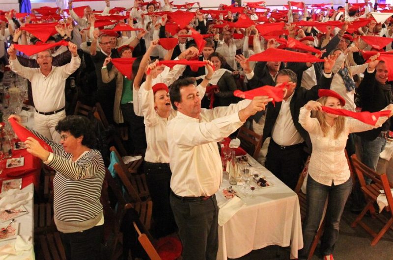 244-evenement-soiree-landaise-foulards-rouges-tourisme-landais
