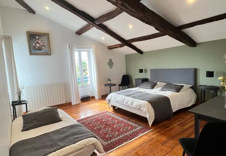 55DB6C2E-A171-4000-83E3-231388BDA97C