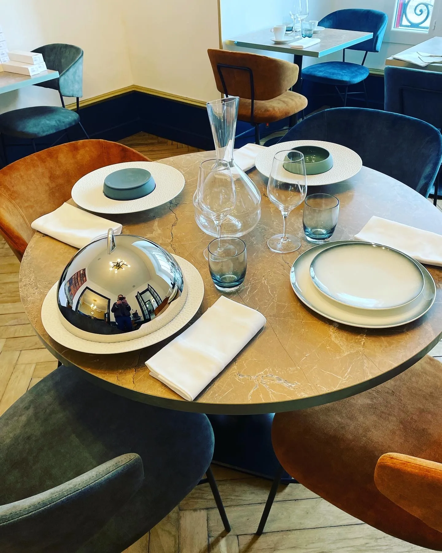 6048E1ED-3A00-4E17-B61F-0B64F7312203