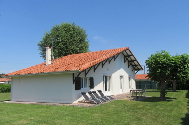 662825-meuble-aux-2-chenes