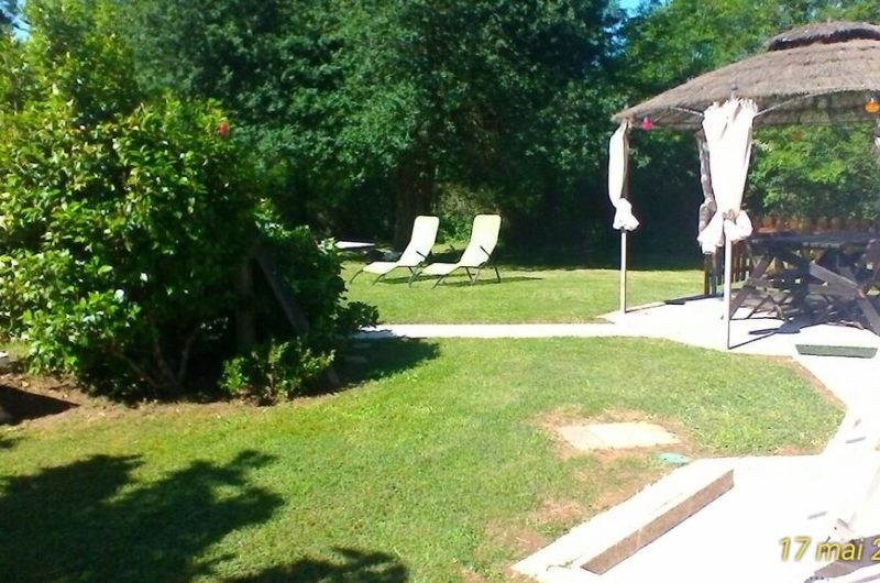 666952-le-clos-des-palombes-jardin-2-9111349281024ea0b94157711265198d