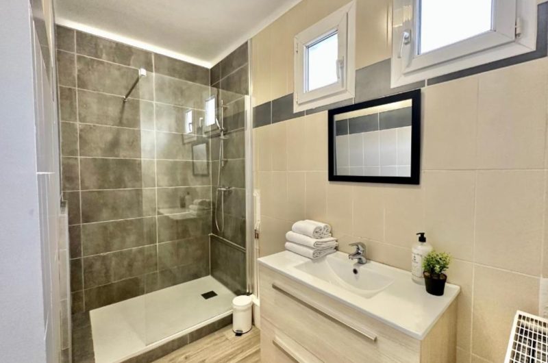 808119-appartement-design-moderne3