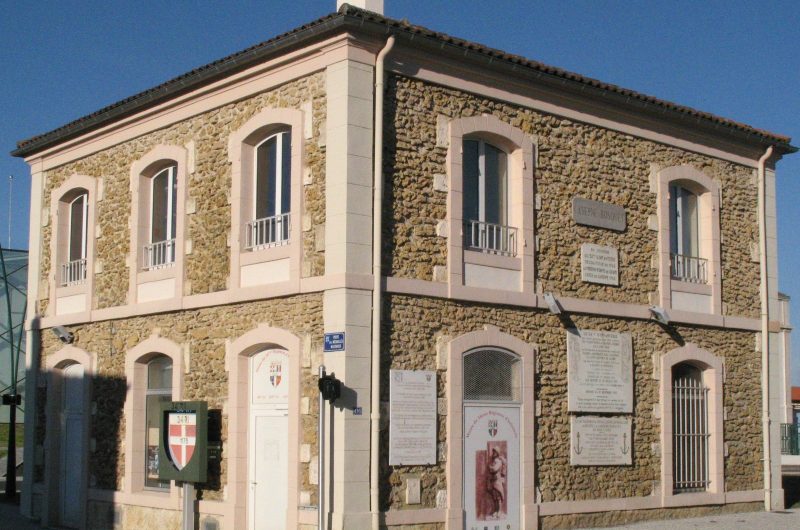 825657-1-muse-34e-ri