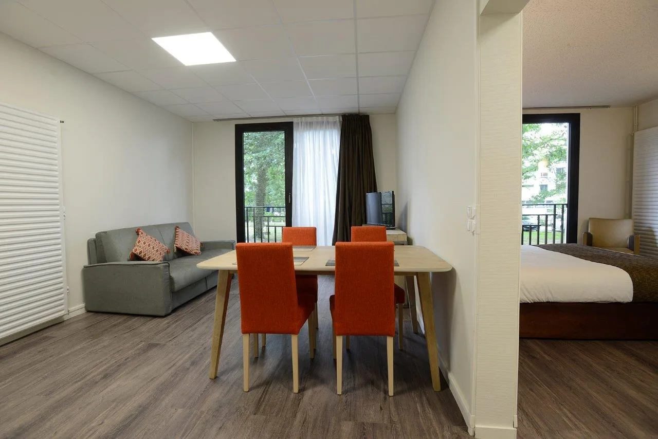 Appart-Hotel-du-Lac–2-