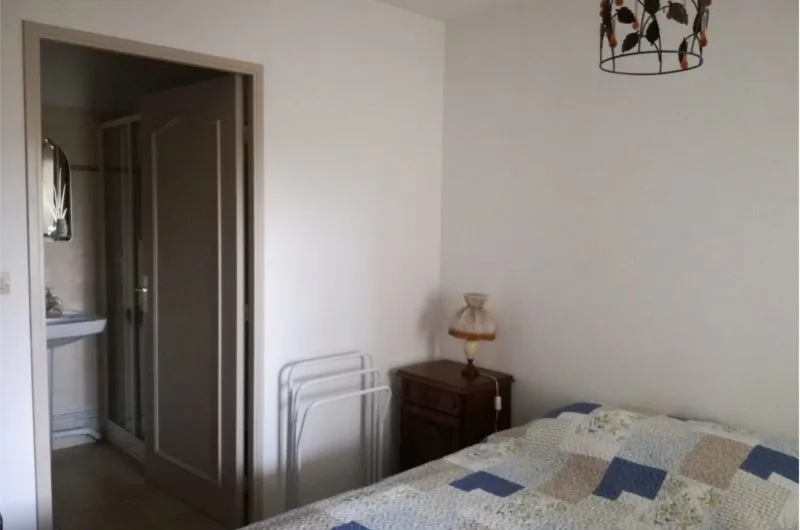 Baille-Chambre-et-Salle-d-eau