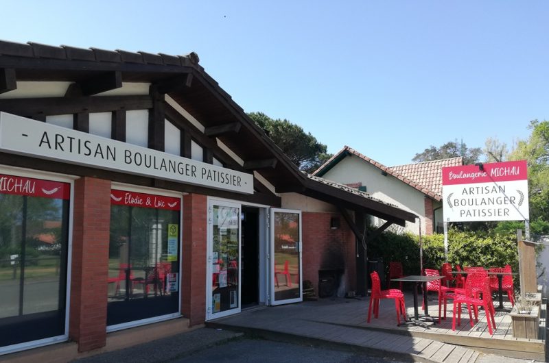 Boulangerie Michau Moliets et Maa-terrasse@OTILandesAtlantiqueSud