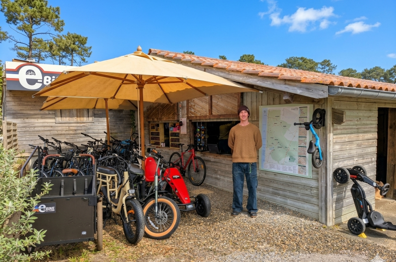 CONTIS_E Bike and Co_Lous Seurrots