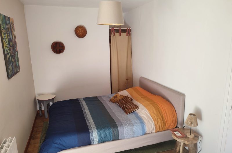 Chambre africaine La Maison des Peintres 2025 ©MMPoisson