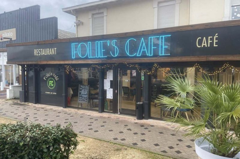 FoliesCafeVitrine