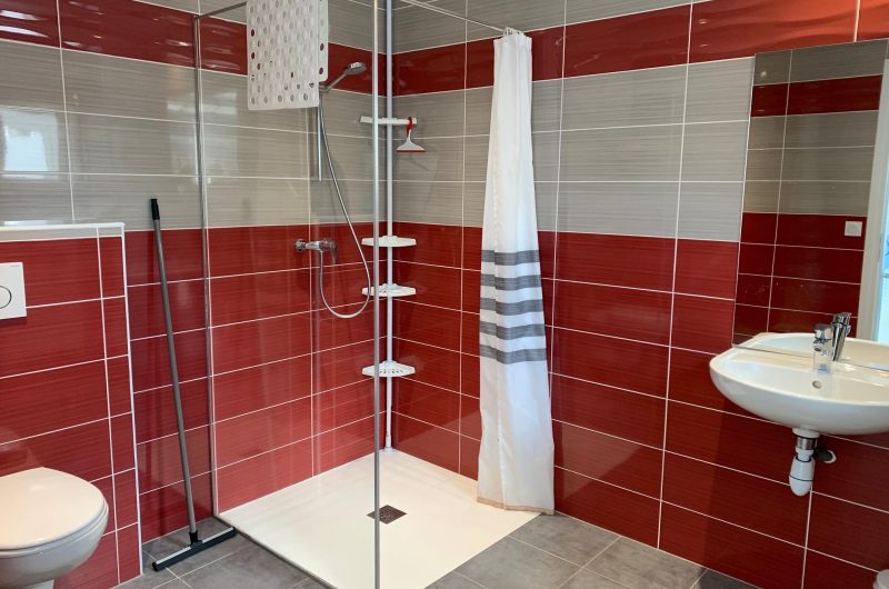 Gîte Authentique – Larronde Hinx salle de bains