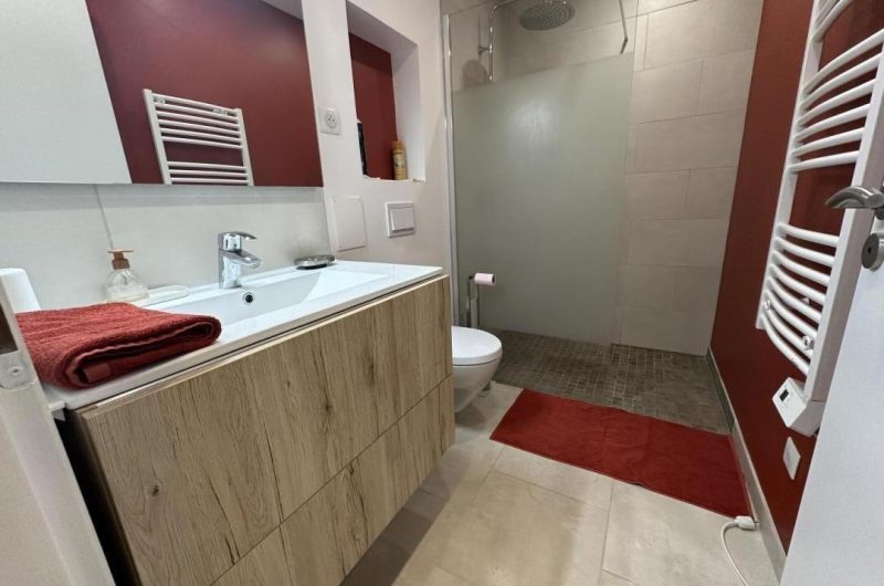 Gîte du Muth salle de bains rdc ©GDF