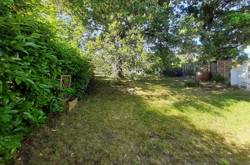 Jardin vu de la chambre deux lits 90 (Copier)