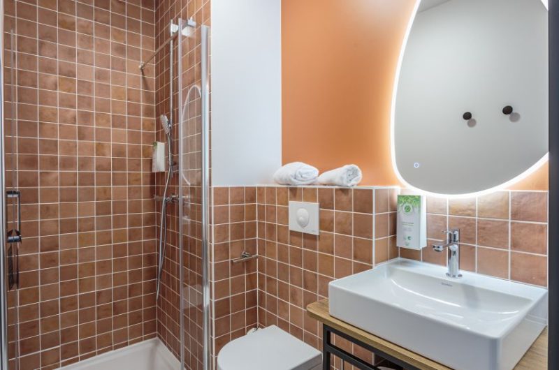Kyriad_StPaulLesDax_29_Salle de bain