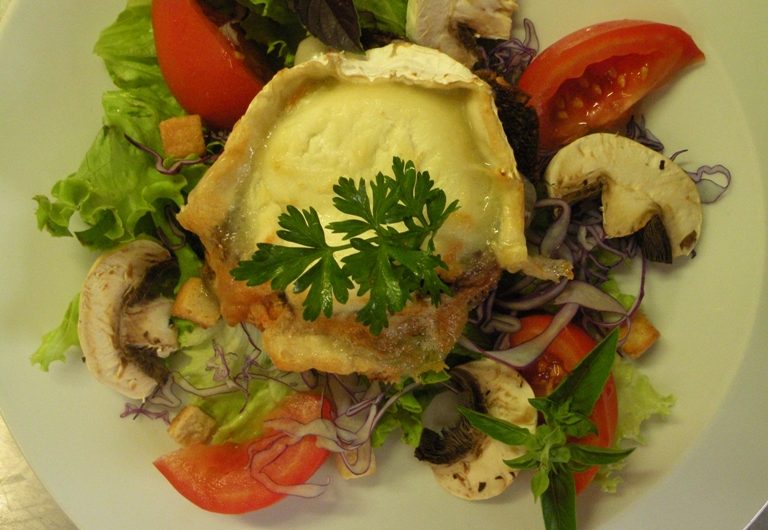 L’Auberge – assiette de chèvre