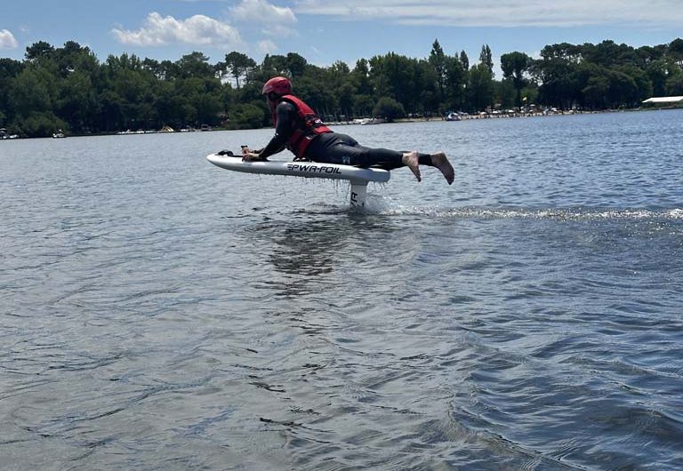 LEON_FOIL IN LANDES (1)