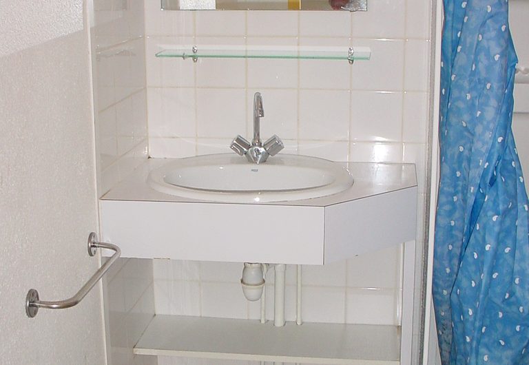 Ous-Pins-gite-Salle-de-bain