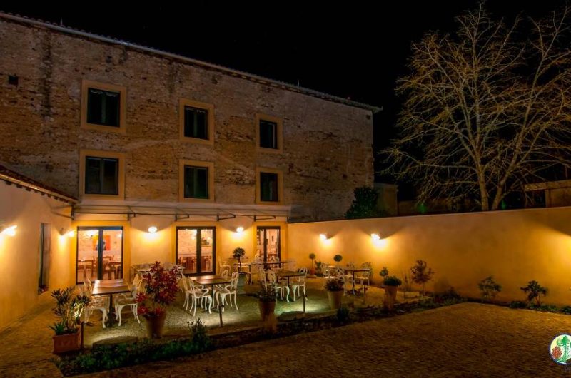 Saint-sever-Restaurant-Art-des-Mets-terrasse-de-nuit-pour-TiS