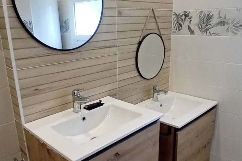 Salle de bains rdc Le Jardin d’André ©Lerre