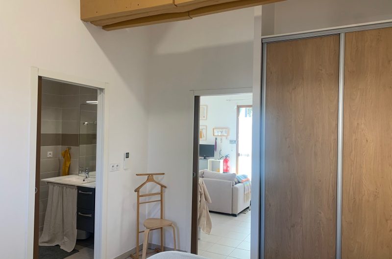 Vue depuis chambre Le Petit Charron ©OTC