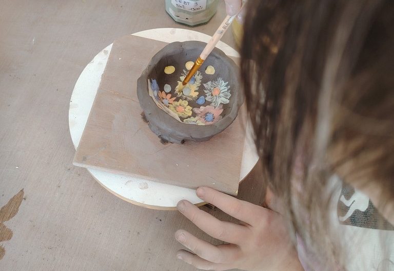 atelier-poterie-enfants-landes-moliets-mercredi