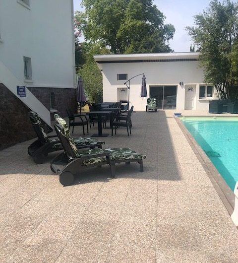 terrasse cote gite art deco